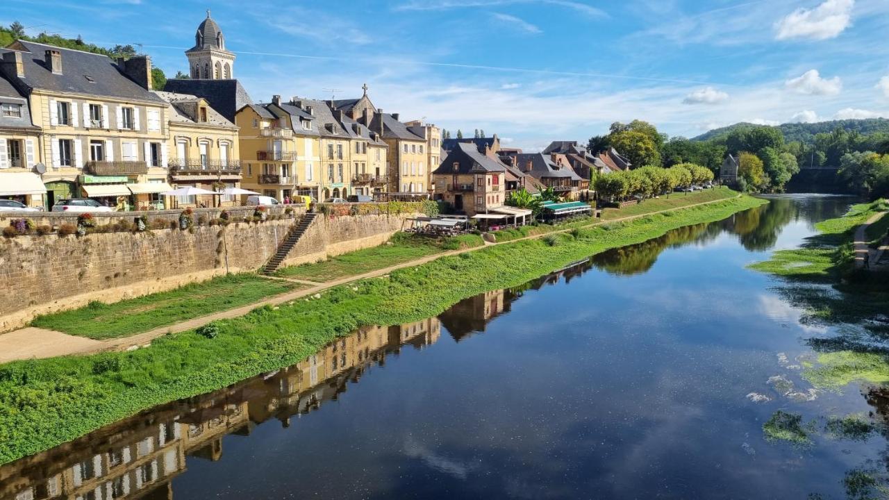 Вилла Le Hameau Du Moulin Монтиньяк Экстерьер фото
